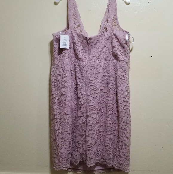 Lace dress - Picture 2 of 2